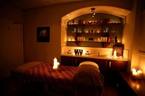 Körperbehandlungen, Aromatherapie, Warmsteinmassagen