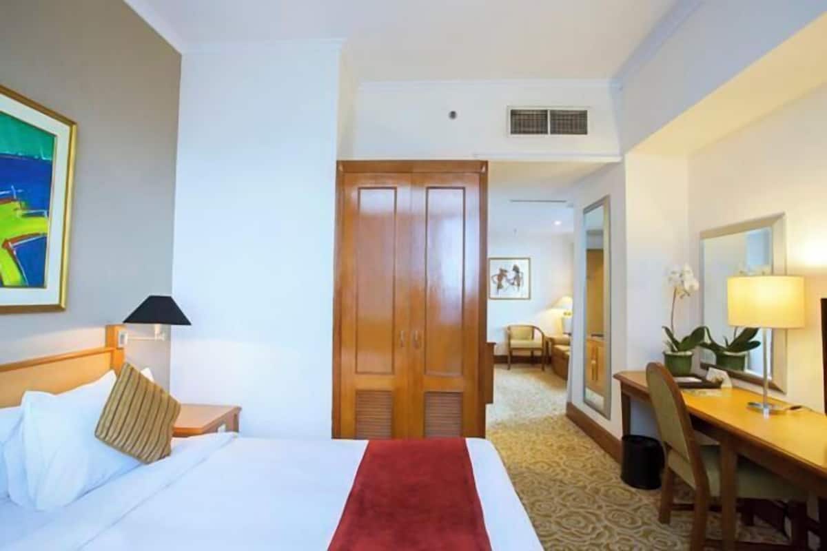 1 bedroom, premium bedding, pillow-top beds, minibar