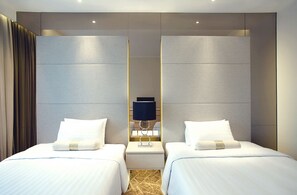 Executive Room (with Club Benefit) | Premium bedding, pillow-top beds, minibar, in-room safe