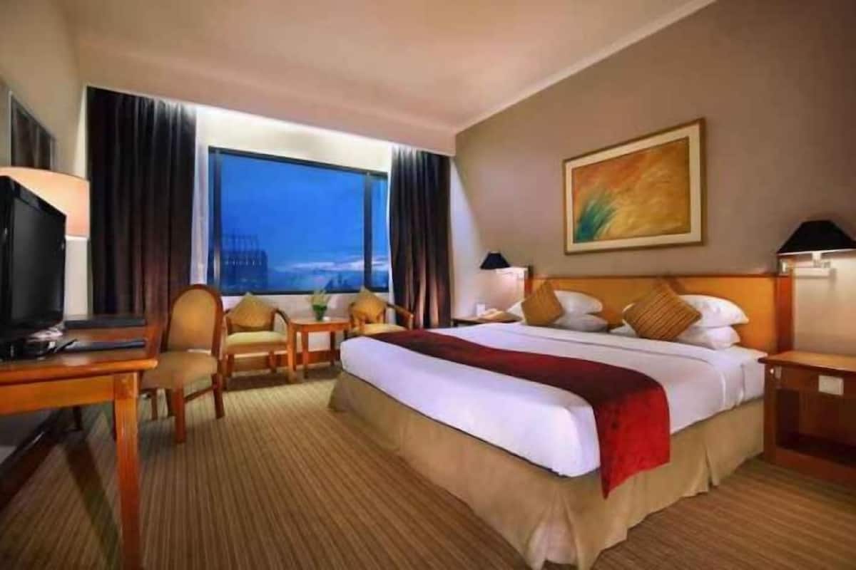 1 bedroom, premium bedding, pillowtop beds, minibar