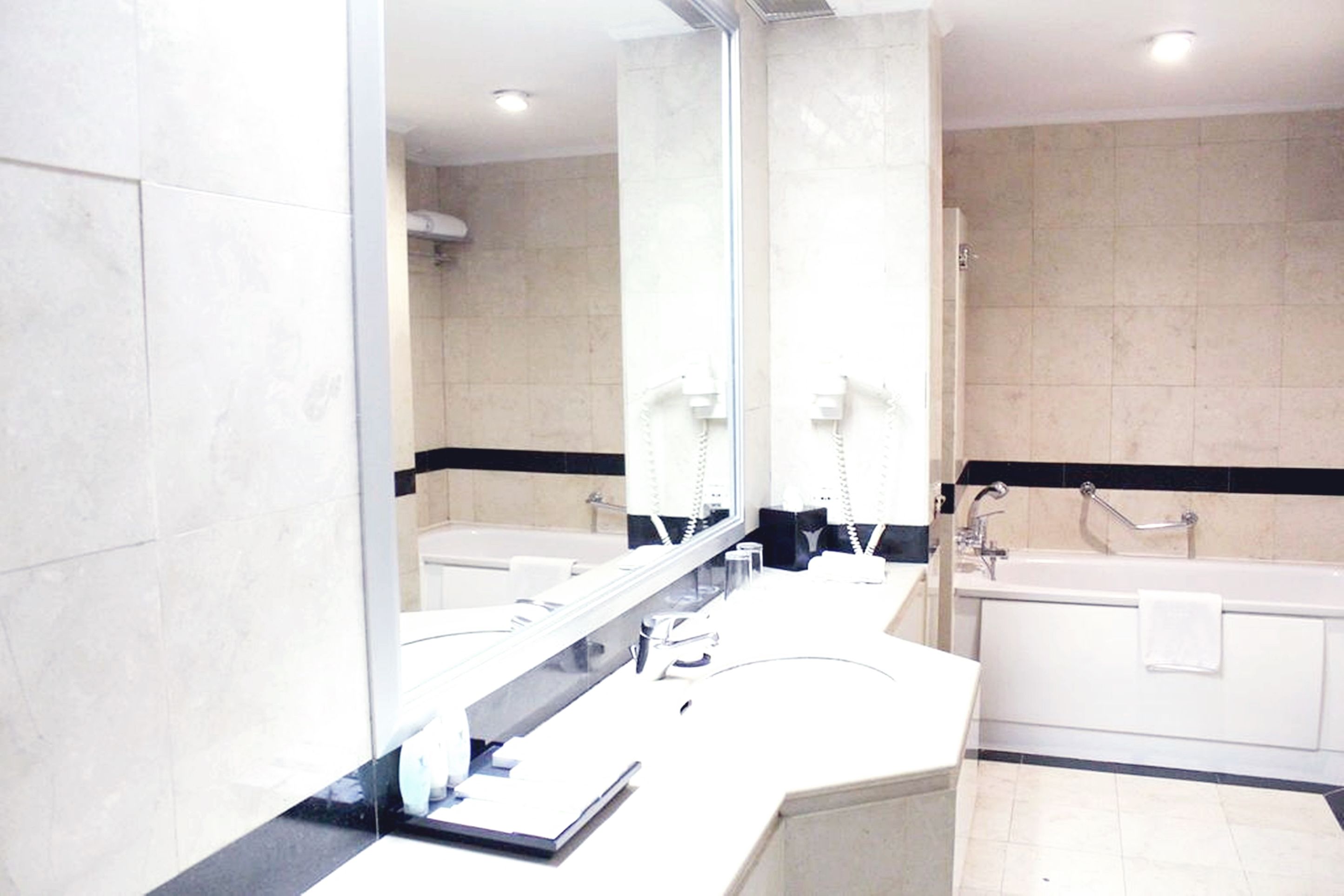 Photo - Menara Peninsula Hotel