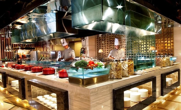 Lunch, dinner, brunch served; Chinese cuisine