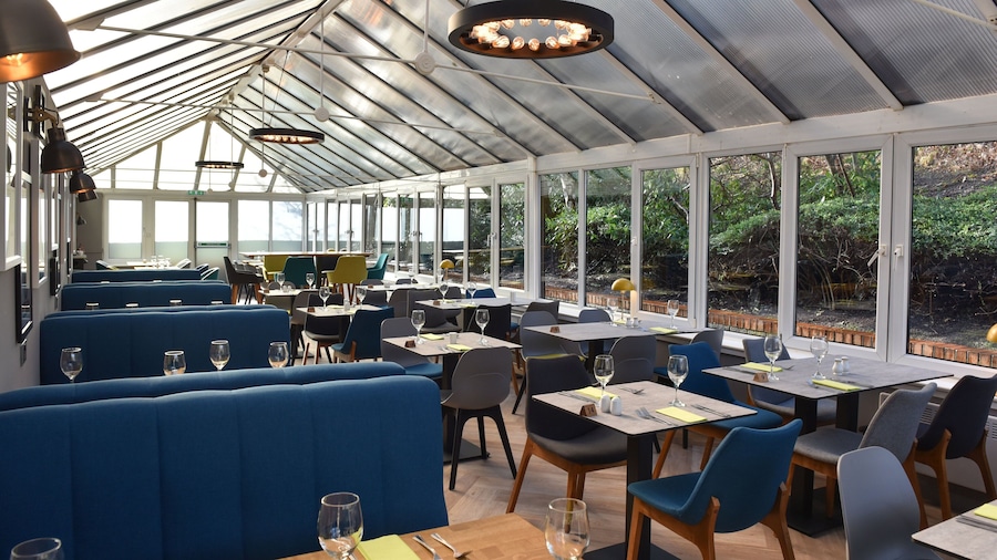 Holiday Inn A55 Chester West by IHG