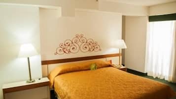 1 bedroom, in-room safe, desk, laptop workspace