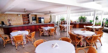 Continental breakfast on weekends (USD 12 per person)