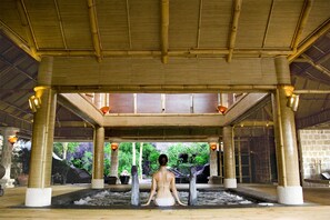 Behandlungsräume für Paare, Sauna, Whirlpool, Dampfbad