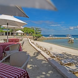 Private beach, sun loungers, beach umbrellas, beach towels