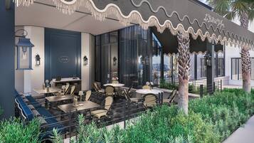 3 restaurants servant le petit déjeuner