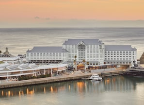 Exterior - InterContinental Table Bay Cape Town by IHG (Cape Town)
