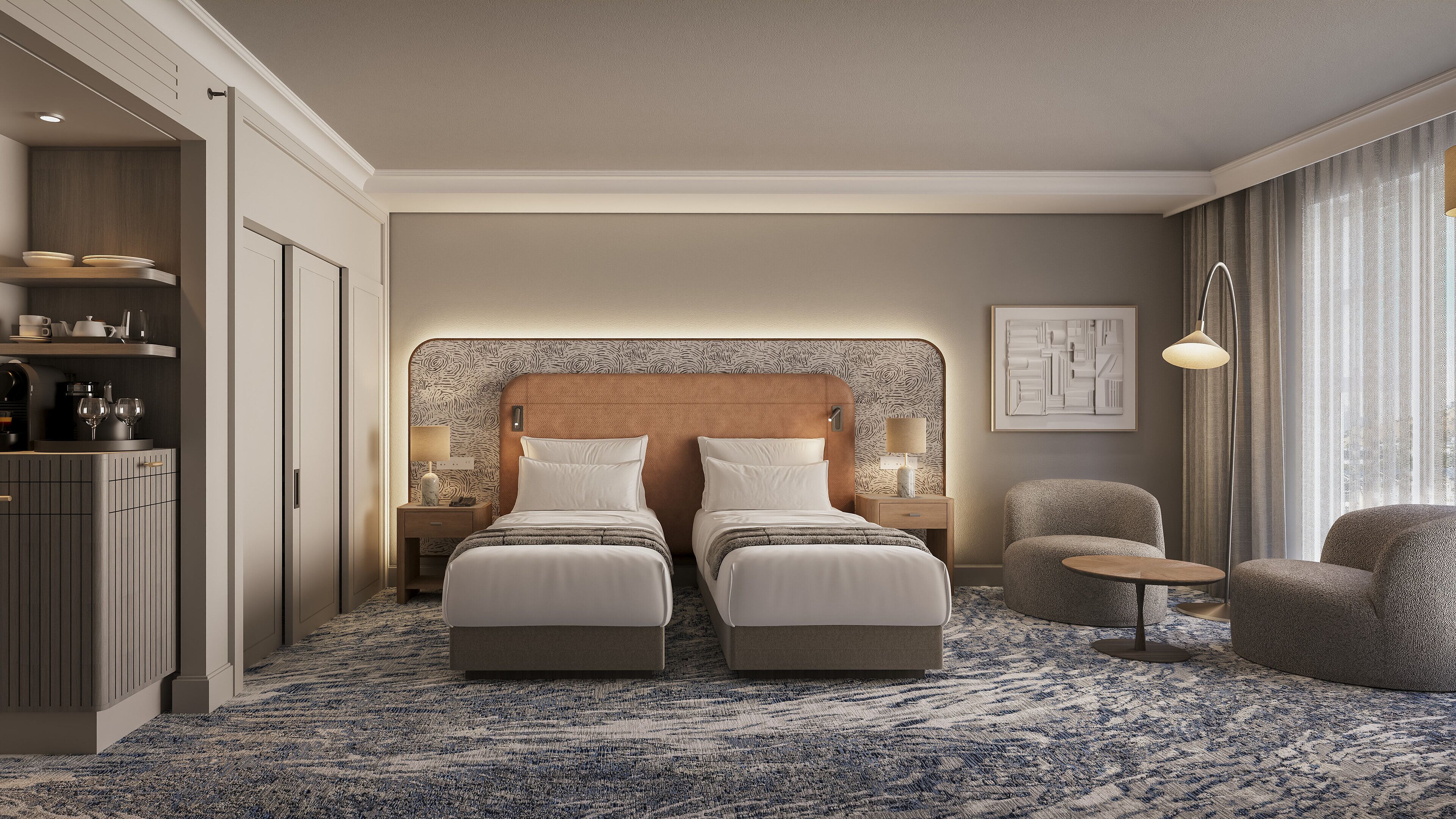 Minibar, caja de seguridad en la habitación y escritorio 