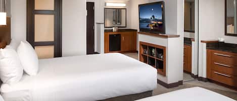 Premium bedding, in-room safe, desk, laptop workspace
