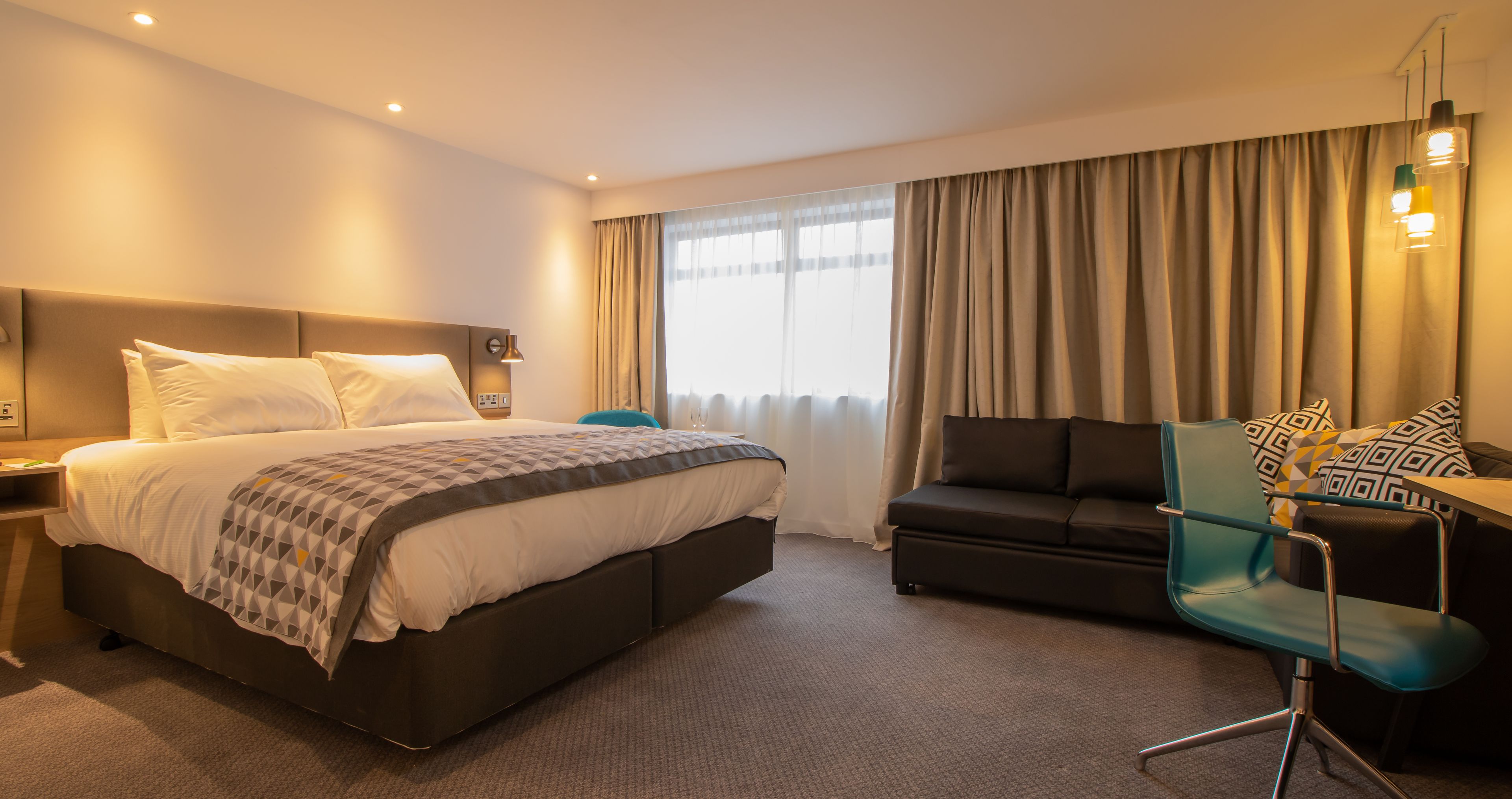 premium room, 1 king bed | 1 bedroom, hypo-allergenic bedding, in-room safe, individually decorated