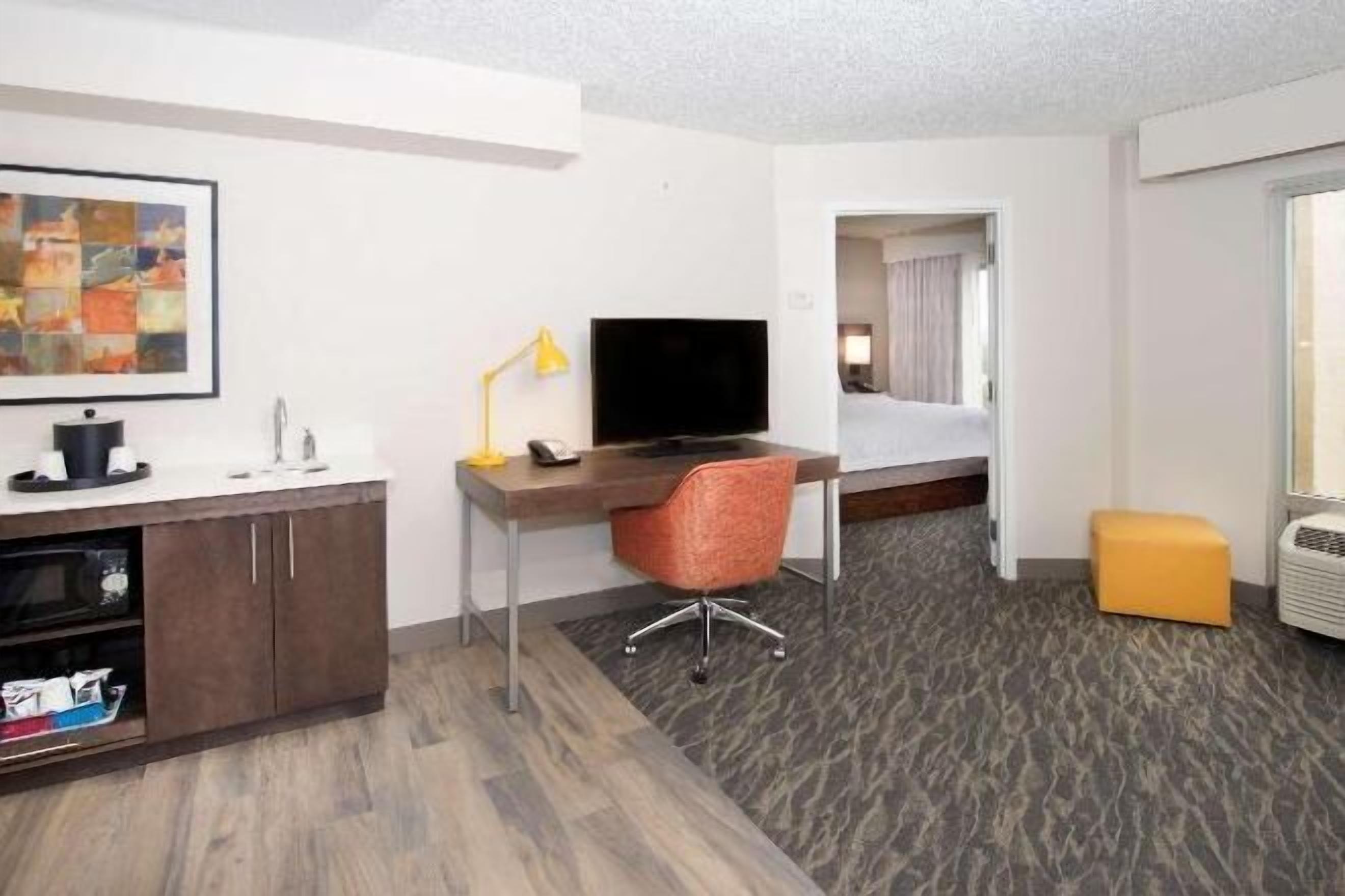 Literie de qualité supérieure, coffres-forts dans les chambres, bureau