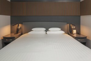 Standard Room, 1 Double Bed, Non Smoking | Desk, blackout drapes, iron/ironing board, cribs/infant beds