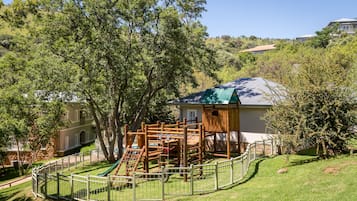 Children’s play area – outdoor