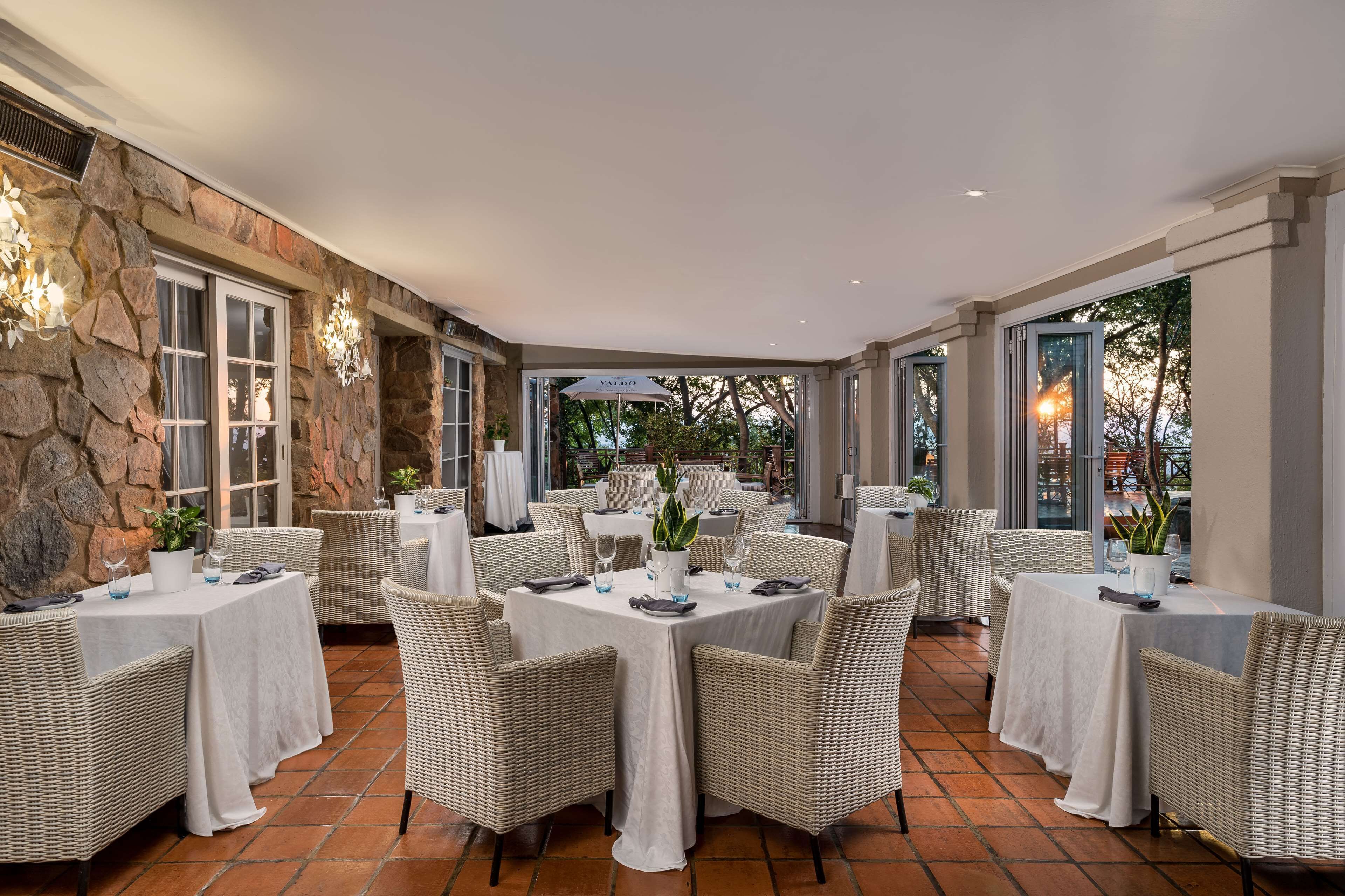2 restaurants; breakfast, lunch, and dinner served