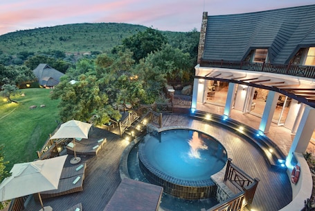 Exterior. Mount Grace Hotel & Spa