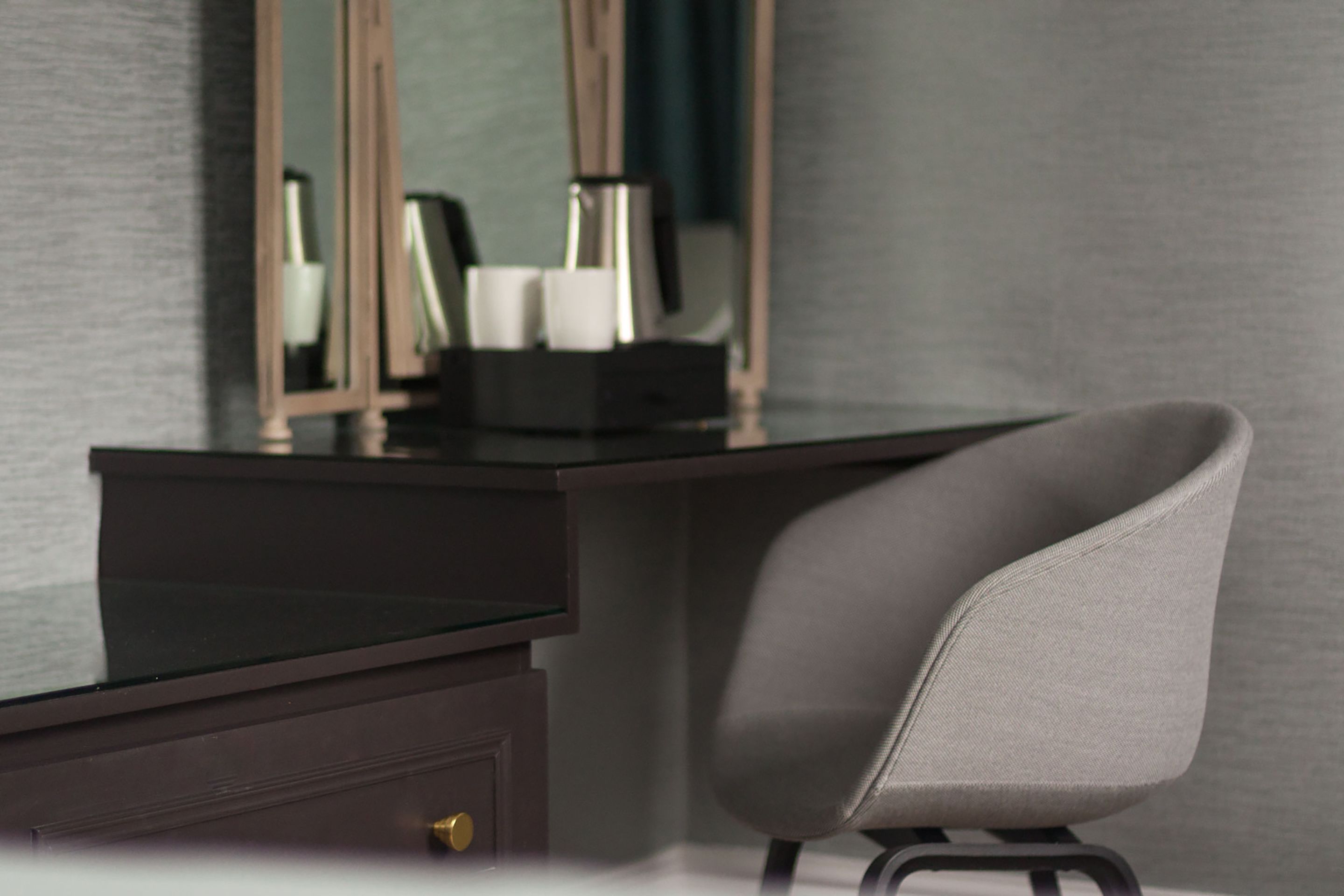 classic double or twin room | in-room safe, individually decorated, individually furnished, desk