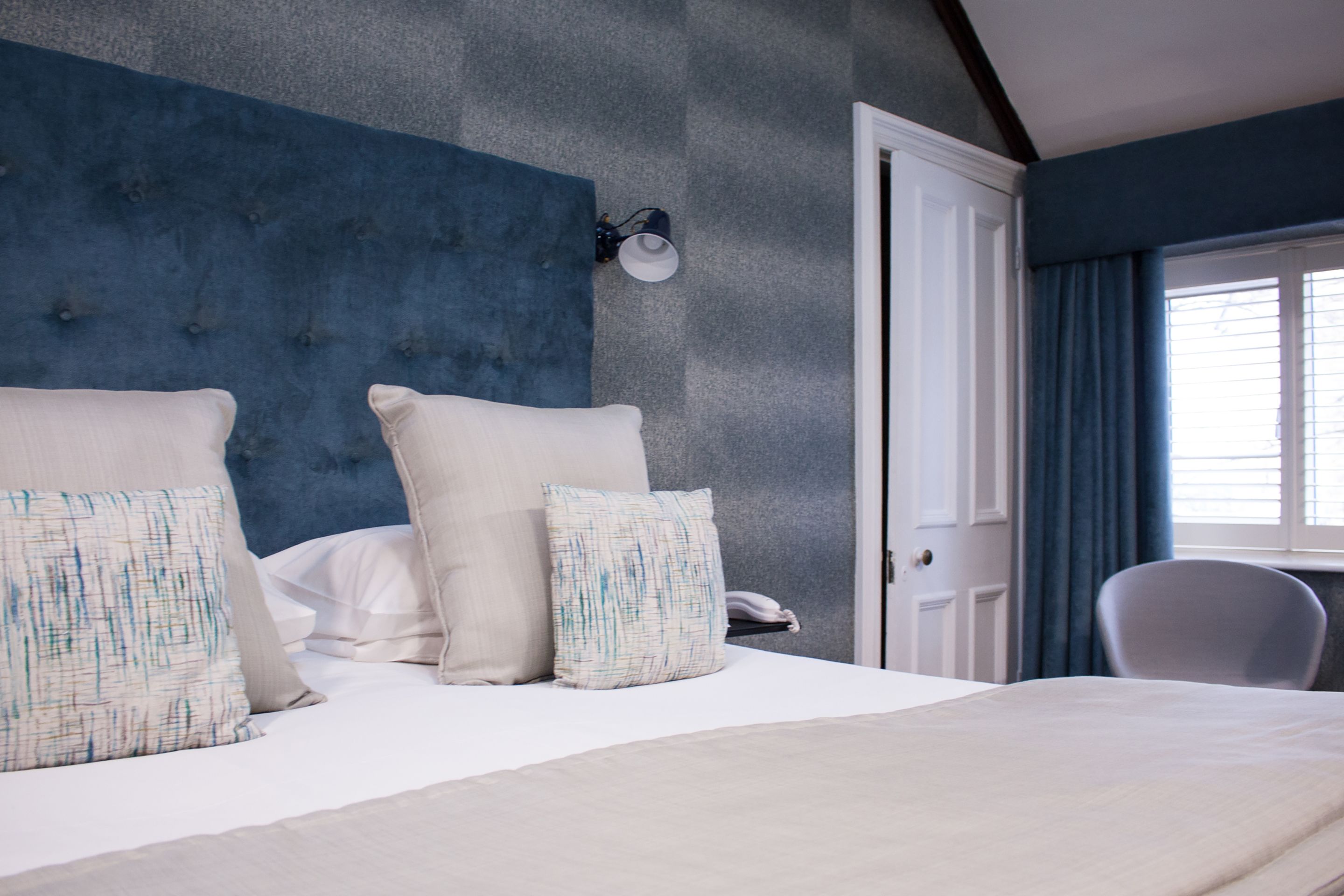 classic double or twin room | in-room safe, individually decorated, individually furnished, desk