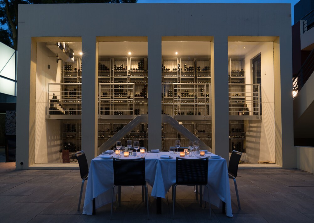 Ten Bompas Hotel - Space Conference Centre - Winehouse Restaurant by null