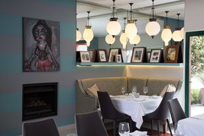 Breakfast, lunch, dinner served; French cuisine, pool views  - Ten Bompas (Randburg)