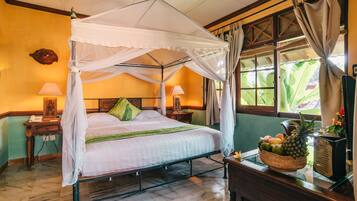 Superior Room, 1 Bedroom | Minibar, in-room safe, desk, laptop workspace