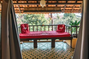 Deluxe-Zimmer, 1 Schlafzimmer | Blick auf den Garten