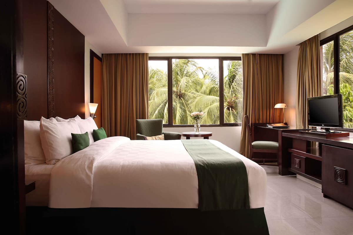 1 bedroom, pillow-top beds, in-room safe, desk