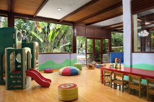 儿童活动区 - 室内