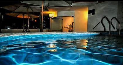 Embajadores Hotel