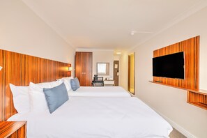 Standard Twin Room | 1 bedroom, desk, soundproofing, iron/ironing board