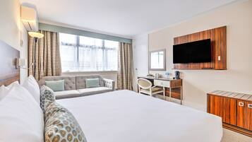 Kamar Double, bathtub difabel | Pemandangan dari kamar