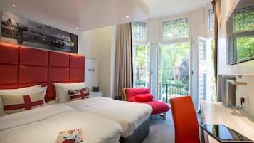 Premium bedding, in-room safe, desk, iron/ironing board