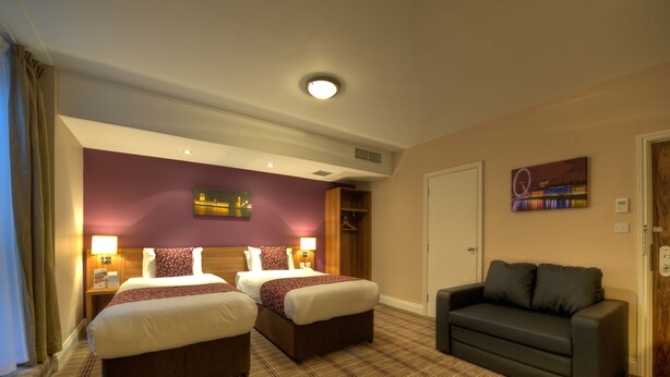 Family Room, 1 Double Bed with Sofa bed, Non Smoking - KC Inn Hotel (London)