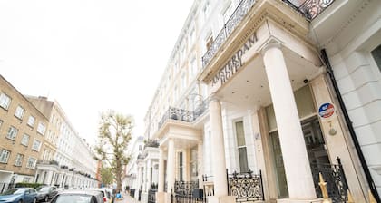 OYO Amsterdam Hotel