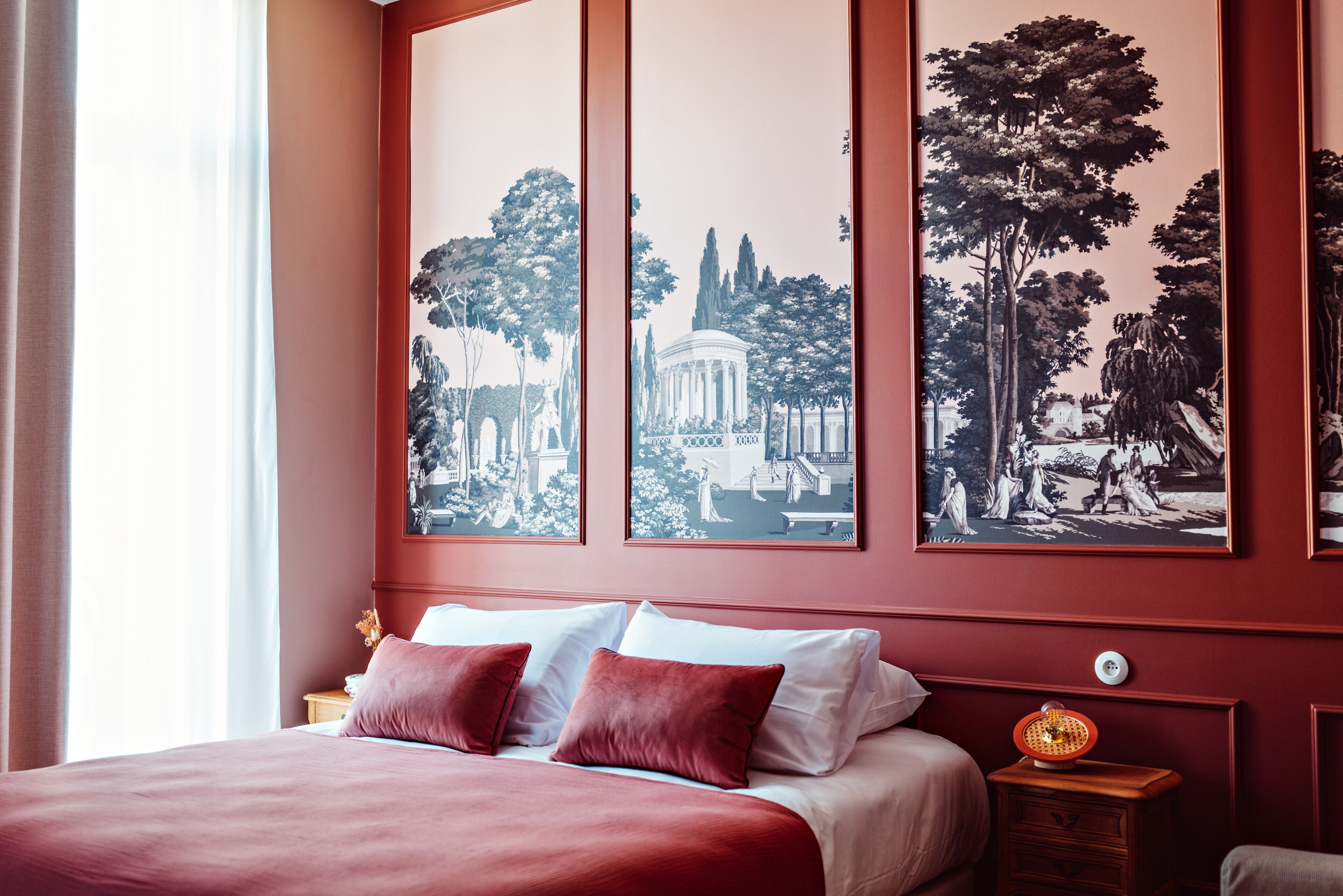 double room privilege | 1 bedroom, desk, laptop workspace, blackout curtains