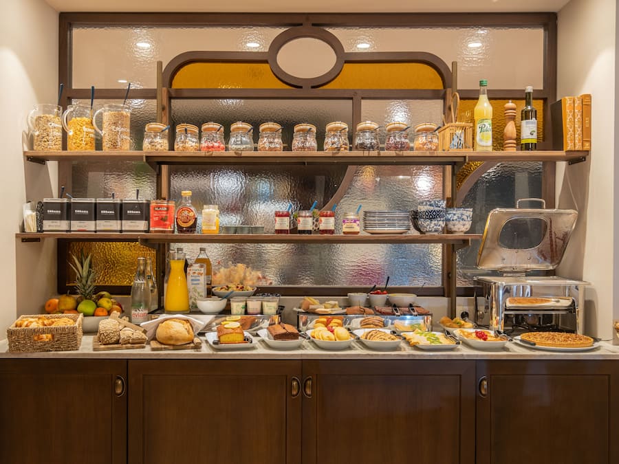 Daily buffet breakfast (EUR 17 per person)