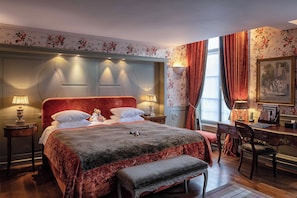 Romantic Room, Canal View