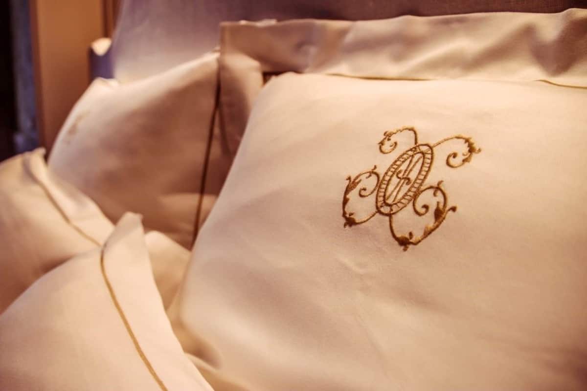 Quarto conforto | Roupas de cama antialérgicas, frigobar, cofres nos quartos