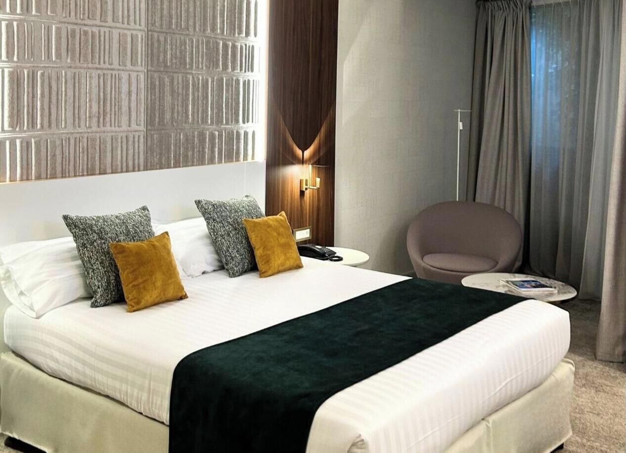 Prestige Room | Premium bedding, in-room safe, desk, laptop workspace