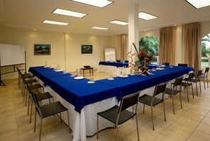 Meeting facility - Apartotel & Suites Villas del Rio (San Rafael)