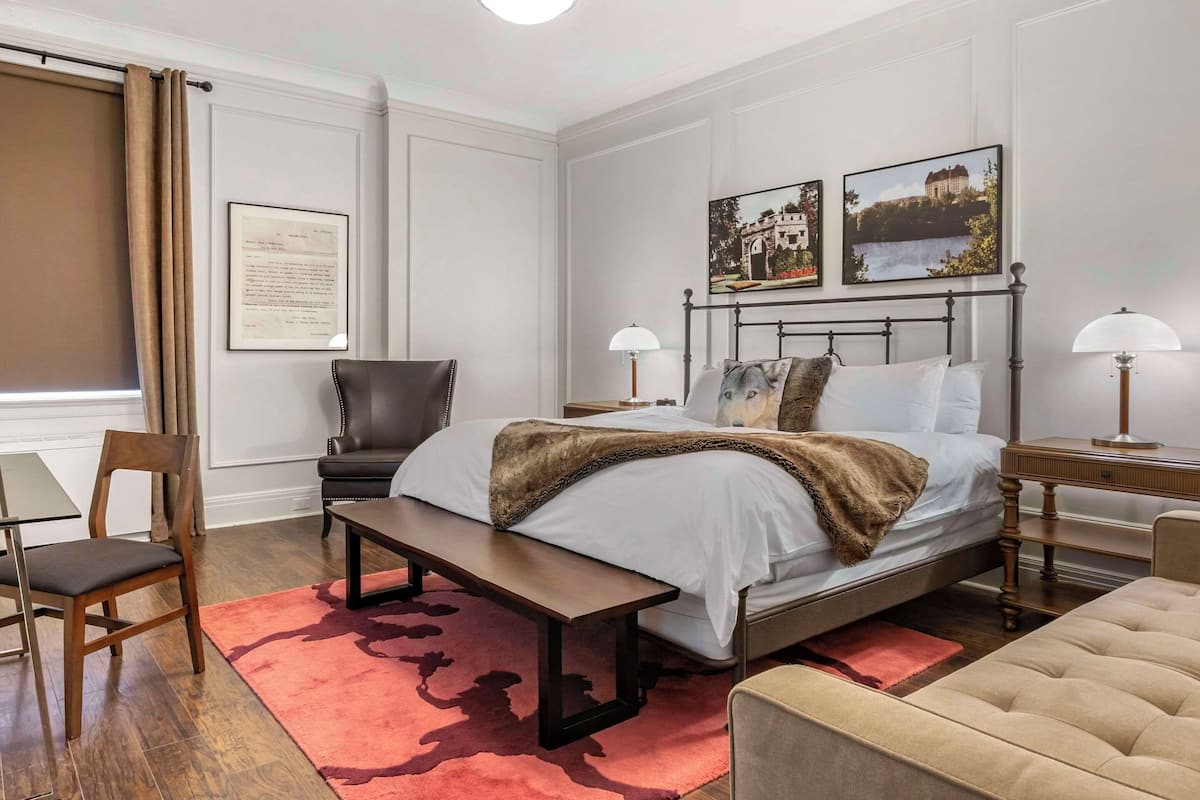 Habitación estándar, 1 cama King size, para no fumadores | Ropa de cama de alta calidad, edredón y camas con pillow-top