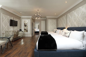 Suite, Multiple Beds, Non Smoking | Premium bedding, down duvets, pillow-top beds, individually furnished