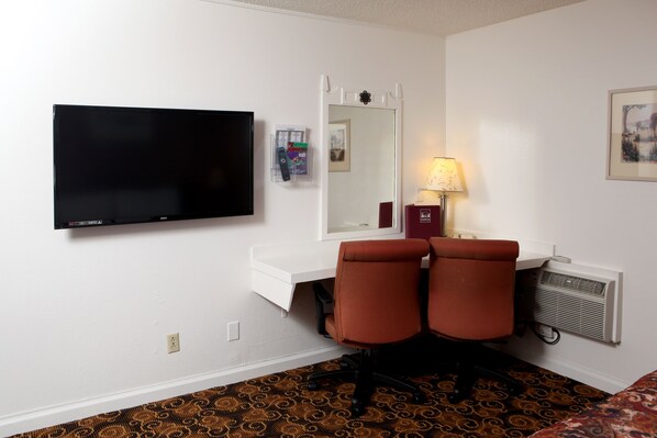 Double Bed - Non Smoking  | Room amenity - Granada Inn (Santa Clara)
