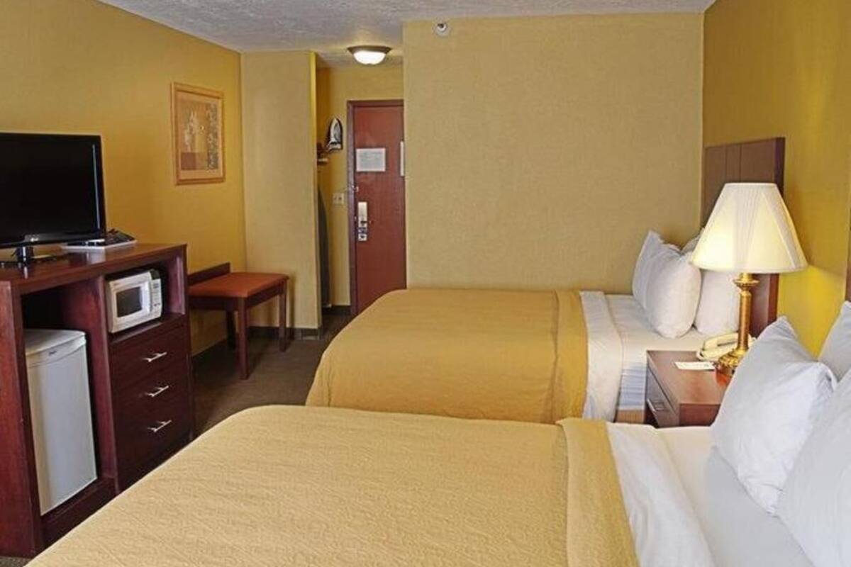 In-room safe, iron/ironing board, rollaway beds, free WiFi