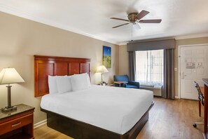 Standard Room, 1 King Bed, Accessible, Non Smoking | Desk, blackout drapes, iron/ironing board, cribs/infant beds - Best Western Heritage Inn (Bakersfield)