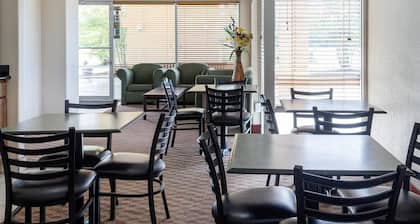 Quality Inn Louisville MS