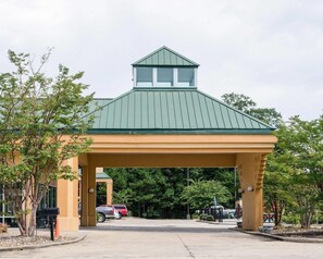 Exterior - Quality Inn Louisville MS (Louisville)