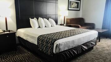 Espace de travail pour ordinateur portable, fer et planche Ă repasser