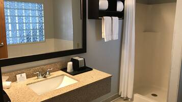 Standard Room, 1 King Bed, Non Smoking, Jetted Tub (with Sofabed) | Bathroom